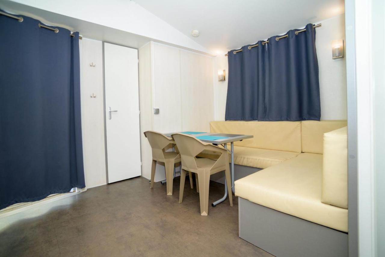 Camping Joncar Mar Roses Exterior photo
