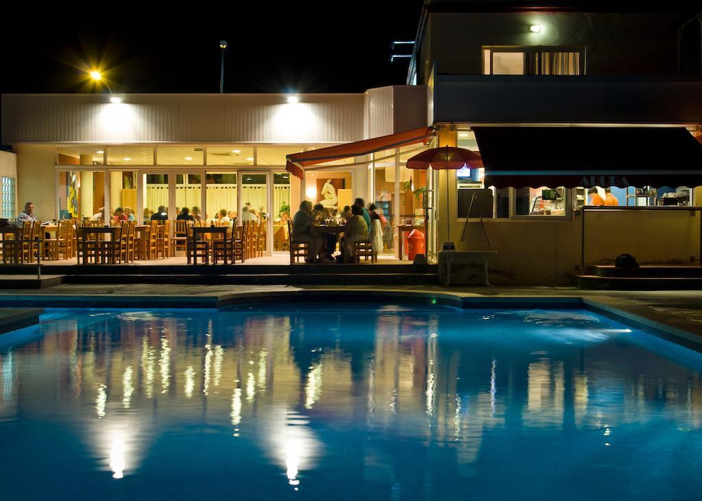 Camping Joncar Mar Roses Exterior photo